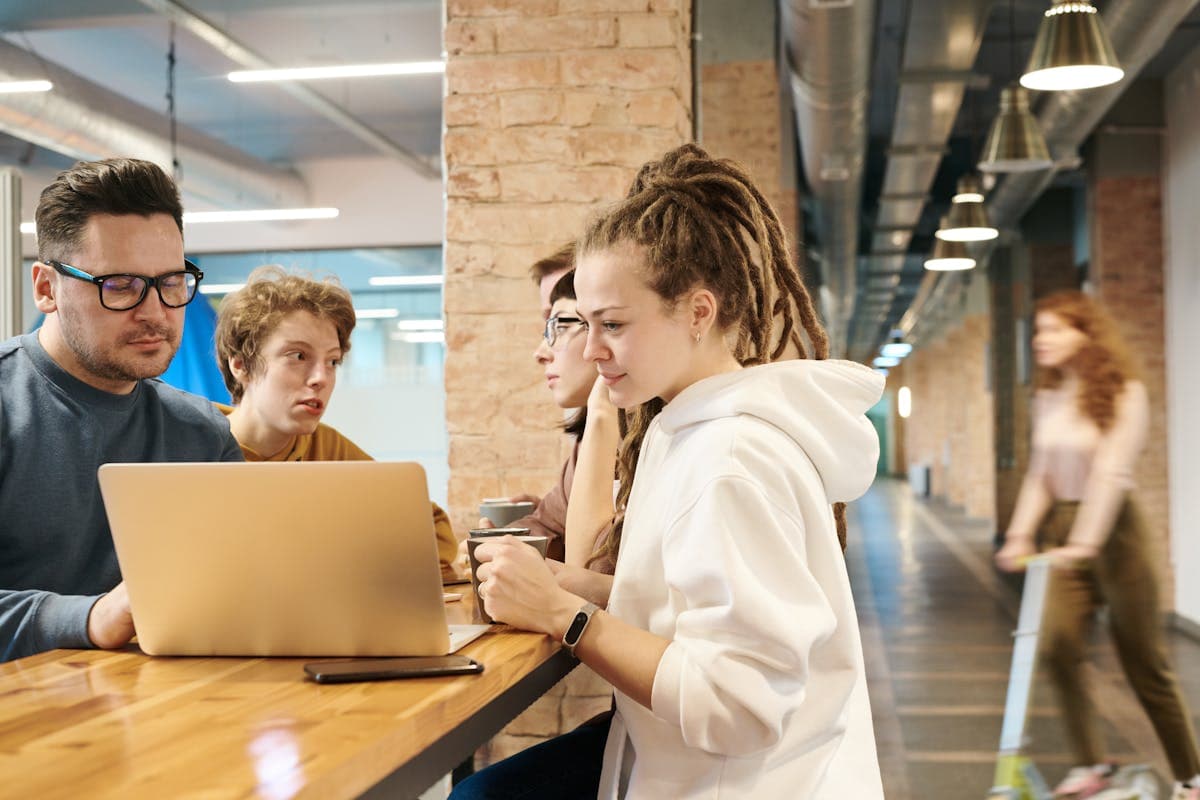 CS Operations and Reporting customer care professional
